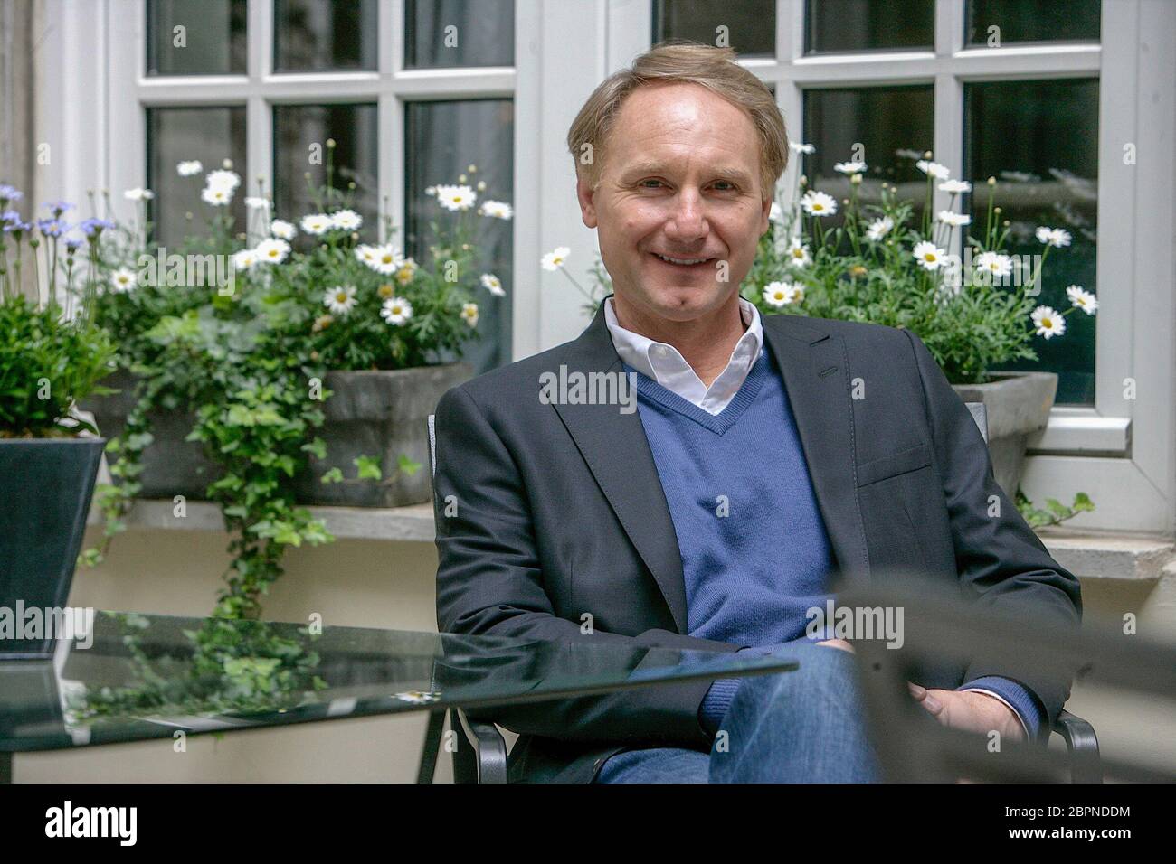 Dan Brown Buchpräsentation 'Inferno' - der US-amerikanische Schriftsteller Dan Brown präsentiert seinen neuesten Thriller 'Inferno' in Köln. Stockfoto