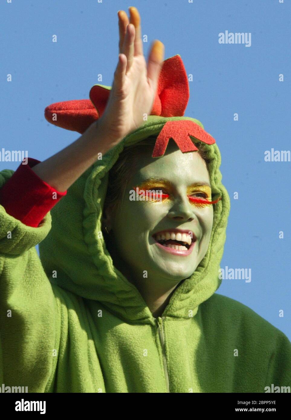 Karnevalsumzug mit Heidi Klum - das deutsche Model Heidi Klum und ihr britischer Ehemann Seal beim Karnevalsumzug in Klum´s Heimatstadt Bergisch-Gladbach. Stockfoto