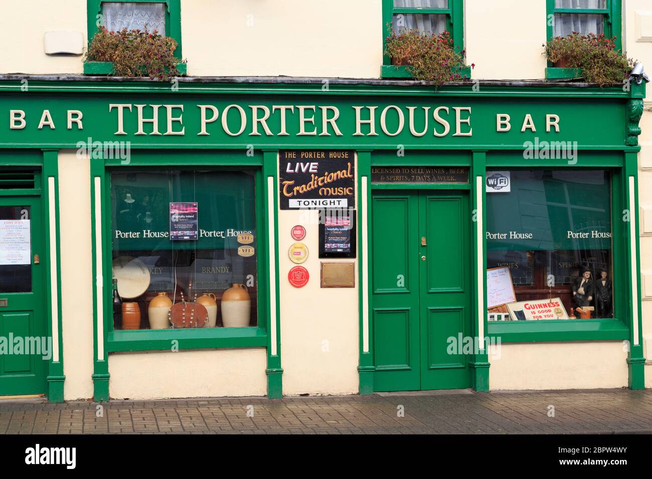 The Porter House Pub in Westport Town, County Mayo, Connaught, Irland, Europa Stockfoto