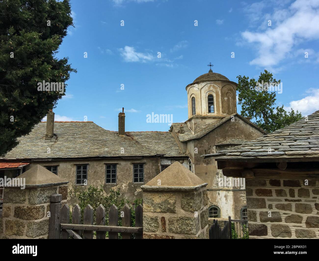 Eine kleine Kirche im byzantinischen Stil auf dem Berg Athos Stockfoto