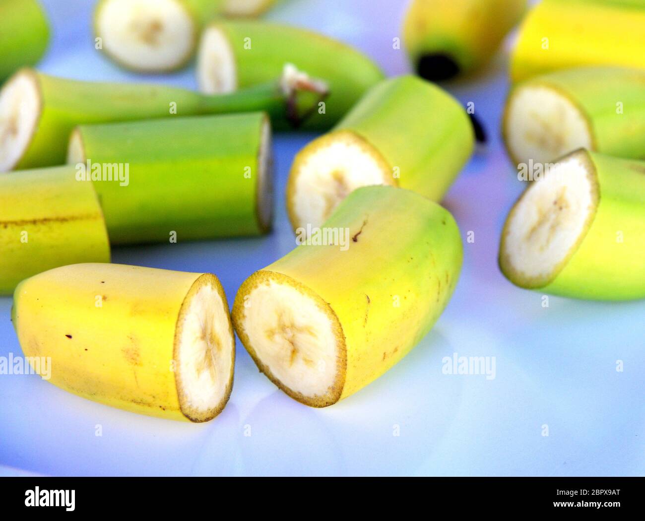 Frisches Obst bereit, für ihre Gesundheit, Eis, Cocktails, Aperitifs, Nachspeisen und Desserts vorzubereiten: Banane Stockfoto