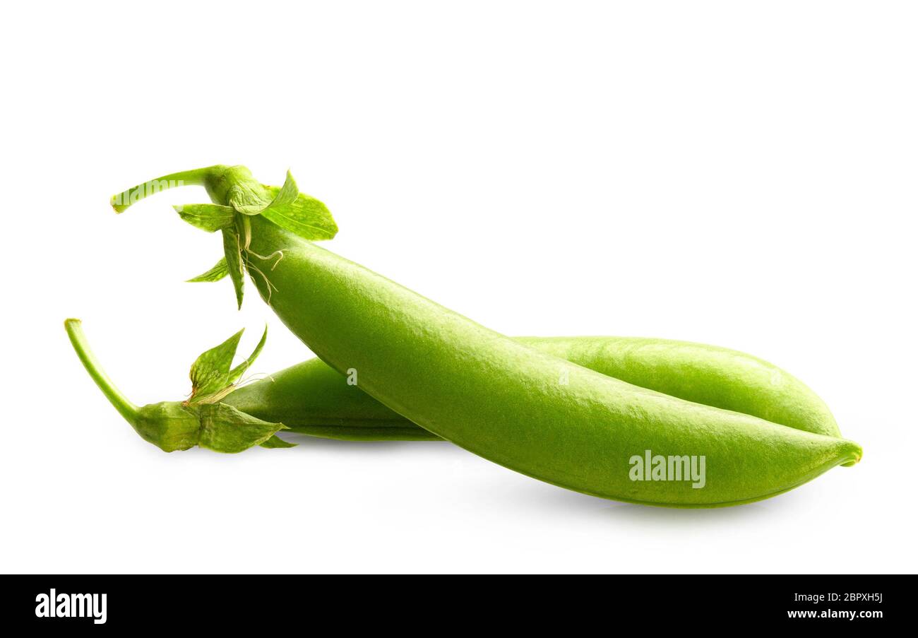 Frische Erbsen pod mit Bohnen auf weißem Hintergrund Frische Erbsen pod mit Bohnen auf weißem Hintergrund