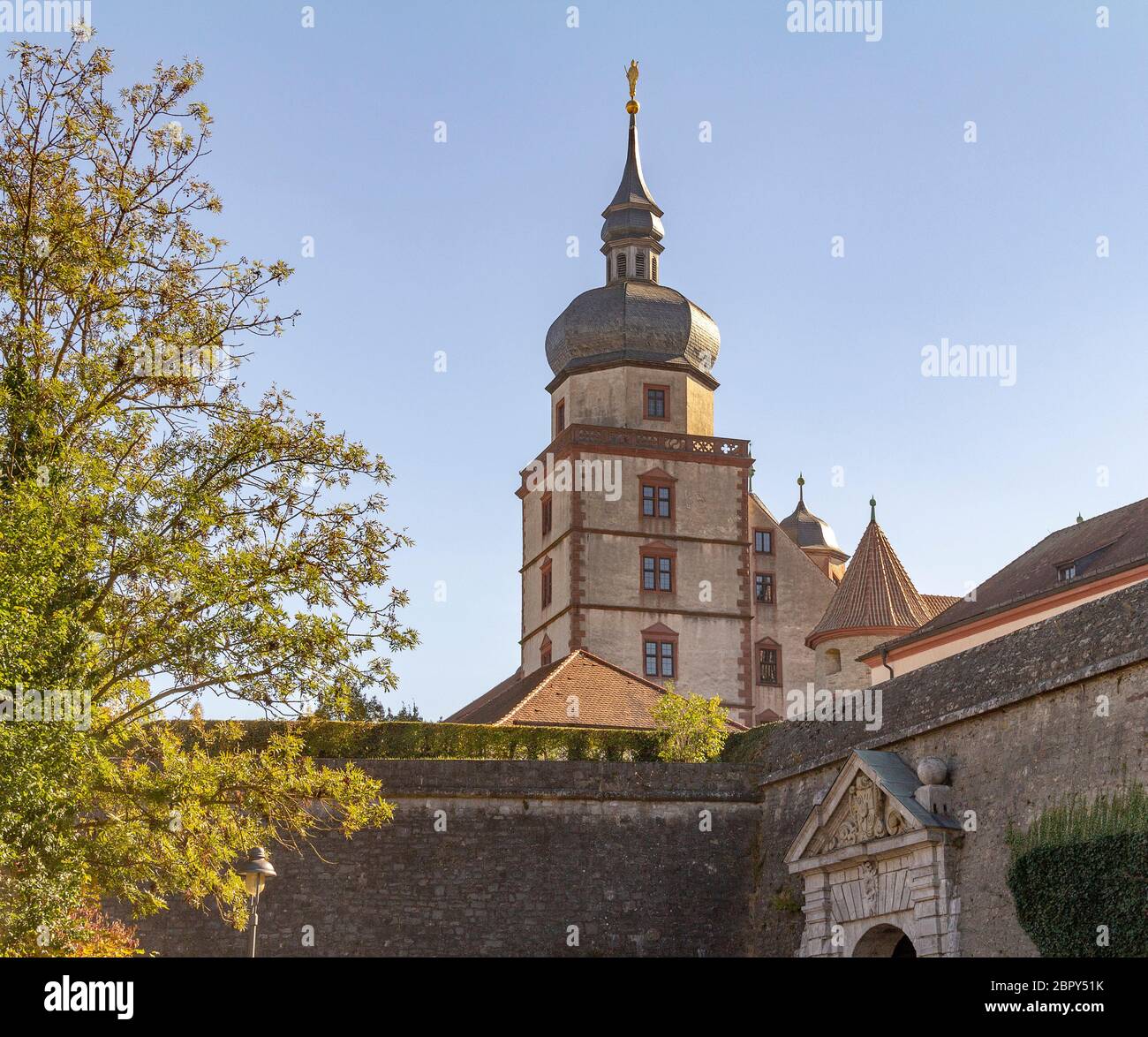 Idyllische Detail der Festung Marienberg in der Nähe von Würzburg in Unterfranken, einem bayerischen Raum in Deutschland Stockfoto