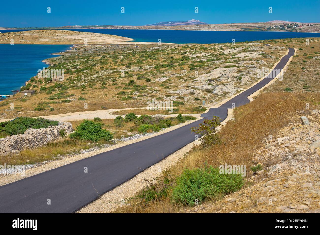 Zadar Bereich Stein wüste Landschaft in der Nähe von Insel Zecevo, Dalmatien Region von Kroatien Stockfoto