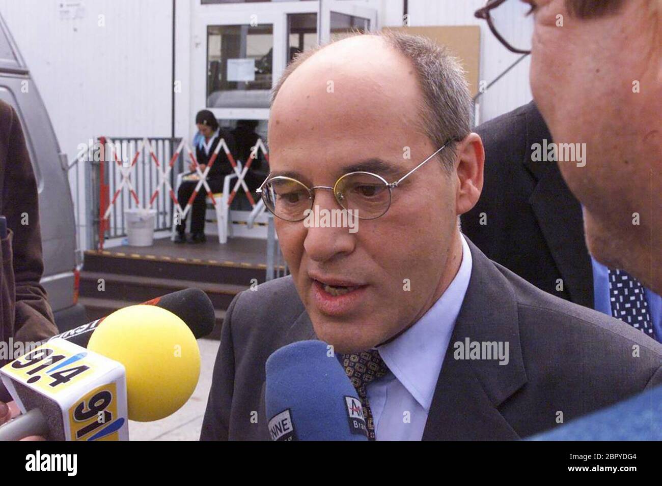 IFA Berlin 2001 - Celebrity Sichtungen - Gregor Gysi Stockfoto