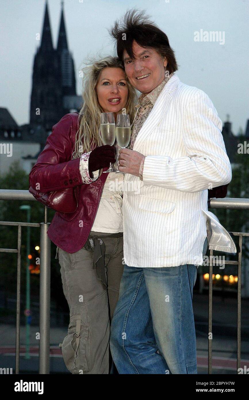 Chris Roberts - Chris Roberts mit Frau Claudia in Köln Stockfoto