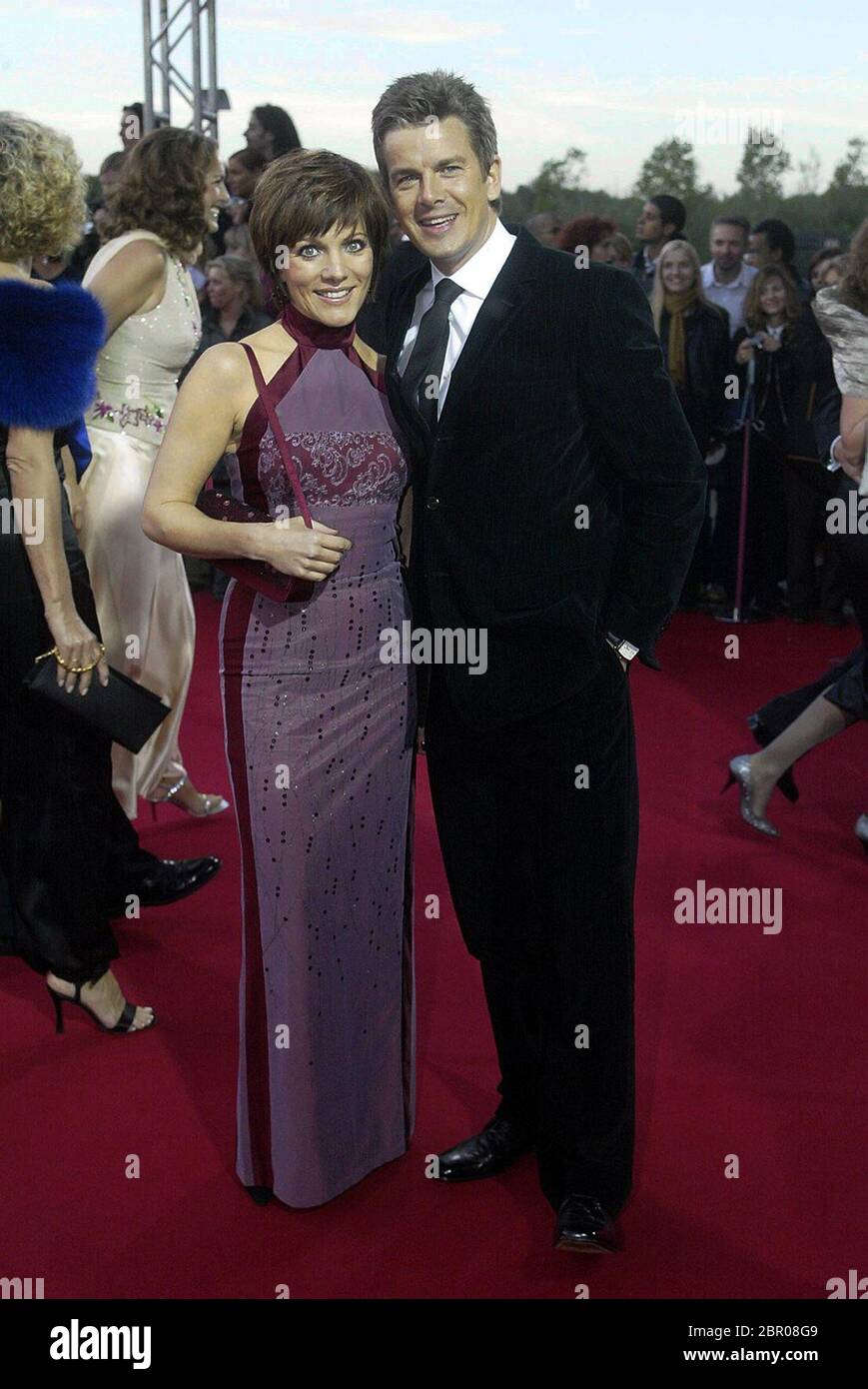 Deutscher Fernsehpreis 2004 - Verleihung des 6. Deutsche Fernsehpreis im Coloneum in Köln. Roter Teppich. Birgit Schrowange und Markus Lanz. Stockfoto
