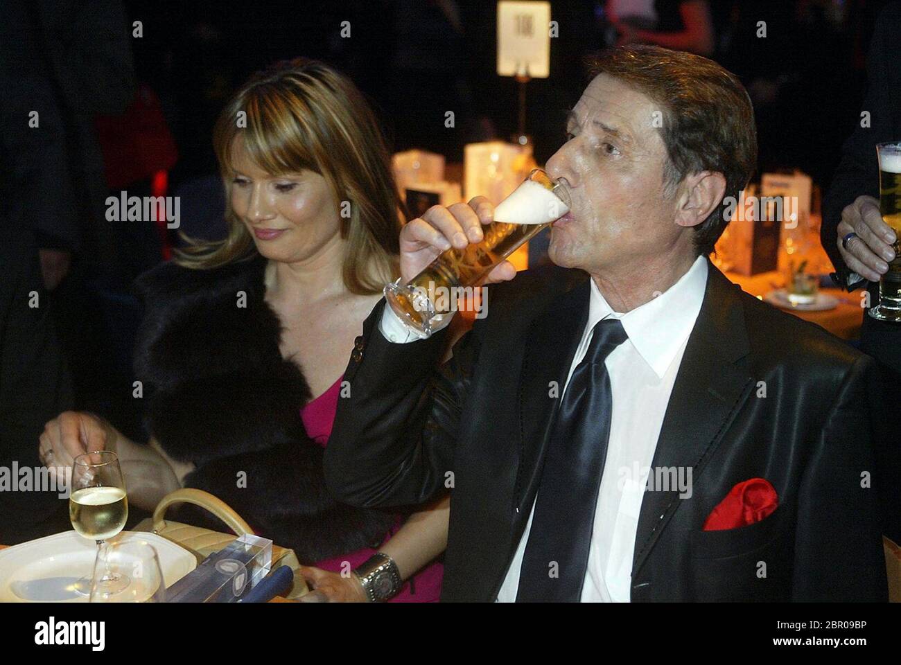 Deutscher Fernsehpreis 2004 - Verleihung des 6. Deutsche Fernsehpreis im Coloneum in Köln. After-Show. Udo Jürgens und Tochter Jenny. Stockfoto