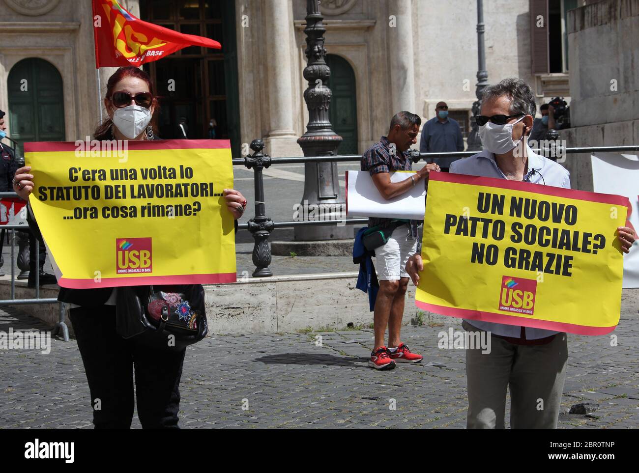 Rom, Italien. Mai 2020. Rom, Arbeiterdemonstration in Montecitorio anlässlich des 50. Jahrestages der Geburt des Statuts der abgebildeten Arbeiter: Quelle: Unabhängige Fotoagentur/Alamy Live News Stockfoto