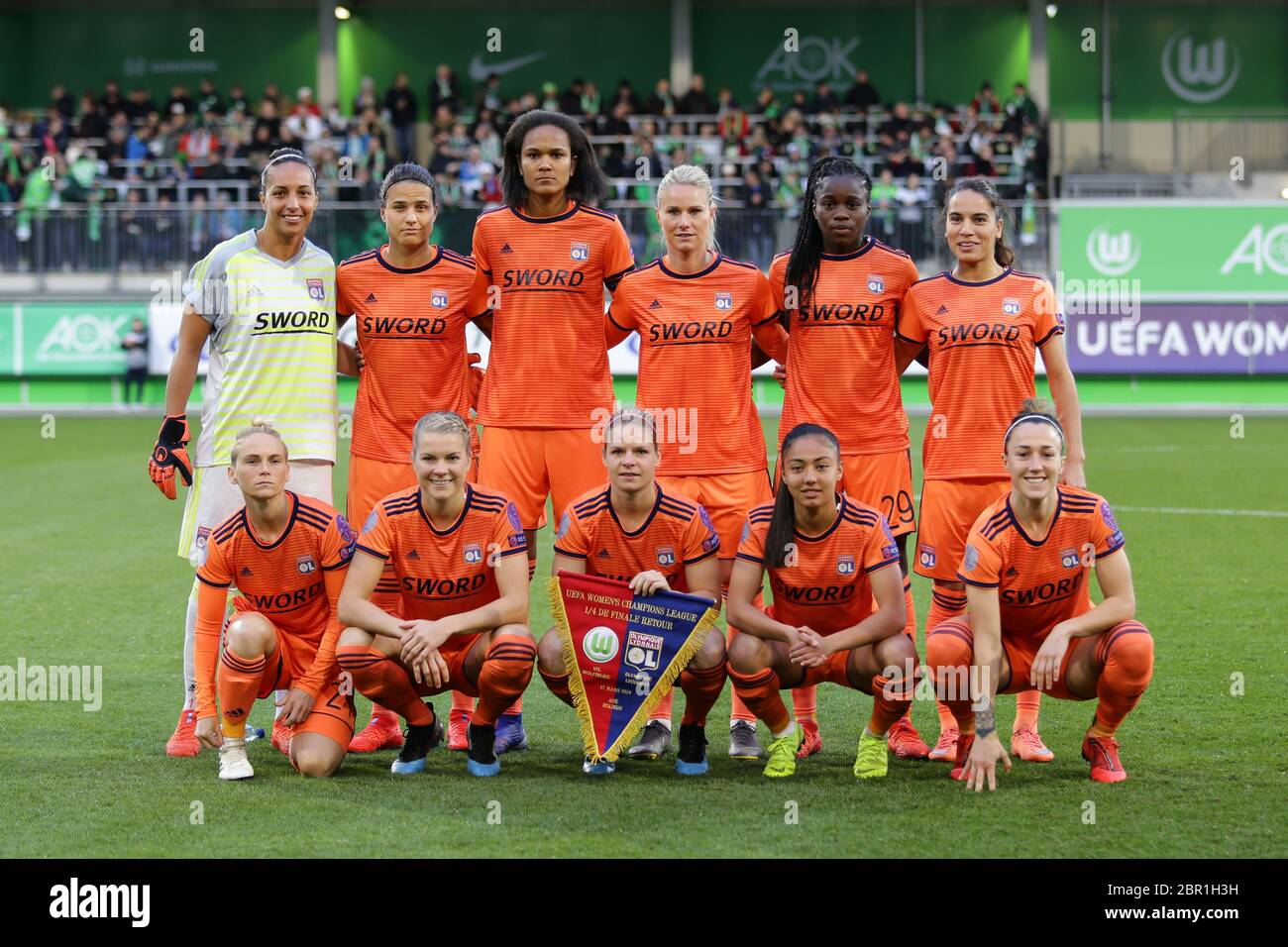 Wolfsburg, 27. März 2019: Olympique Lyon Frauen Fußballmannschaft Pose vor UEFA Champions League Spiel Stockfoto