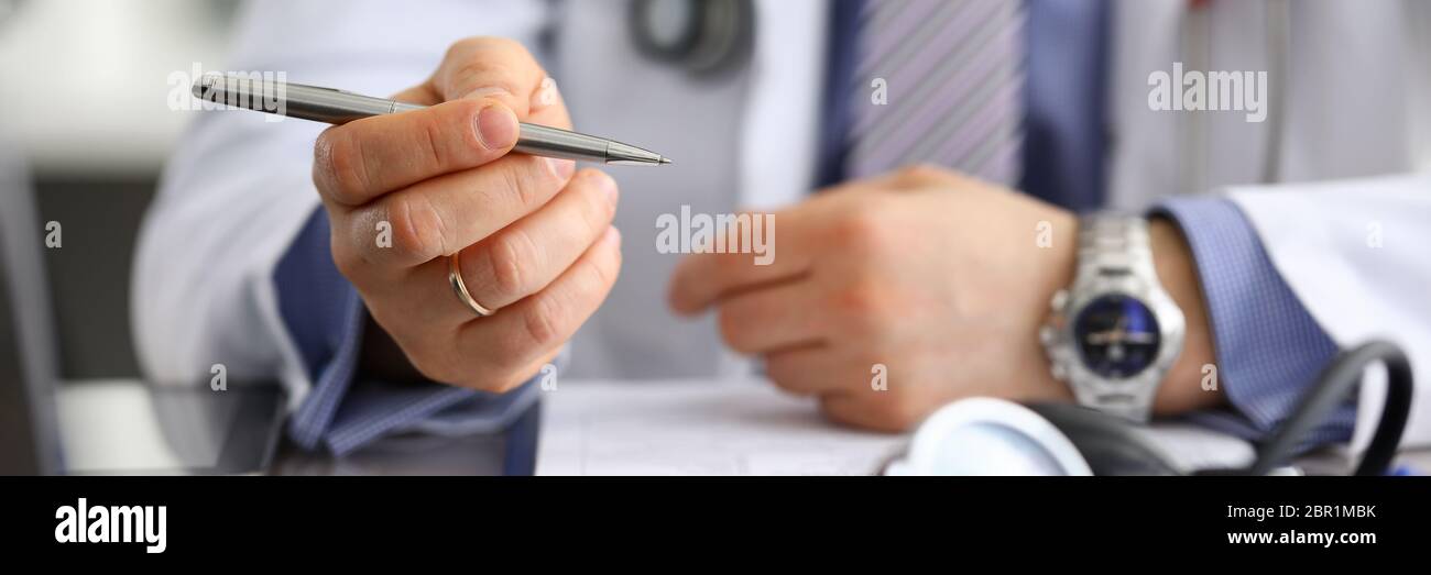 Analyse von Patientendaten und aktuellen Indikatoren. Stockfoto