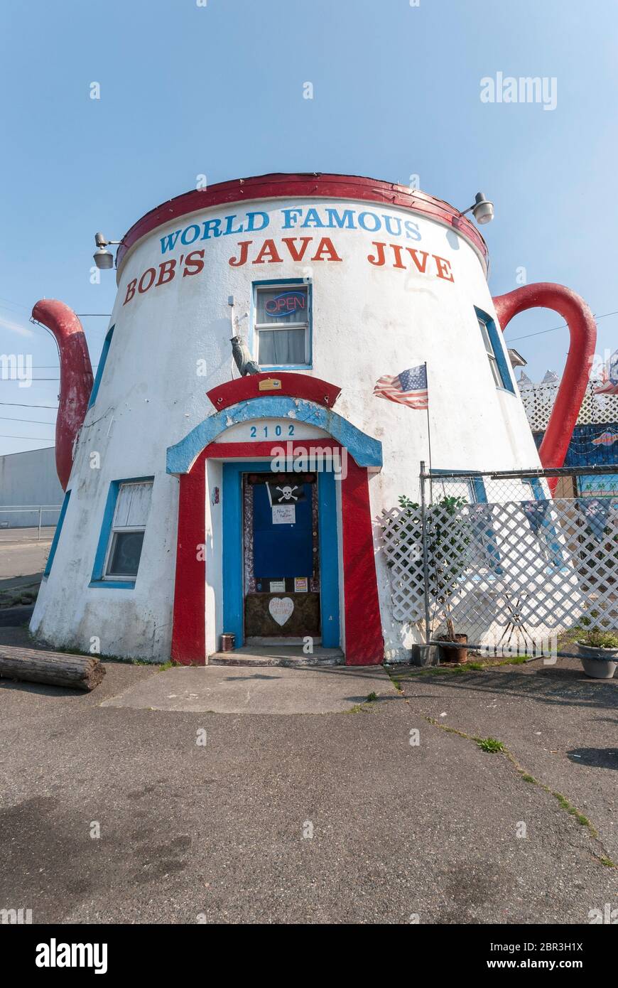 Weltberühmtes Bob's Java Jive Kaffeepot geformtes Restaurant in 2102 South Tacoma Way, in Tacoma Washington. Stockfoto