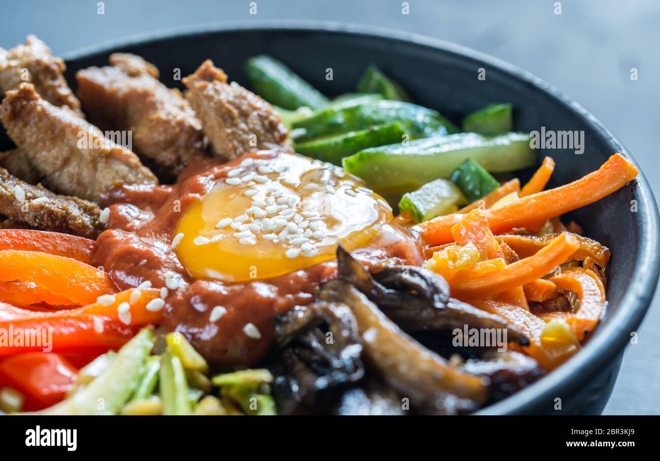 Schüssel mit bibimbap Stockfoto