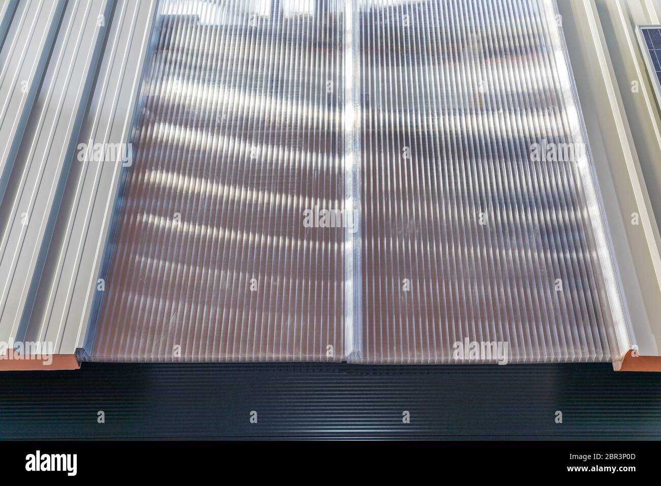 Transparente Polycarbonat Kunststoff Dach Haus Dämmstruktur Stockfoto