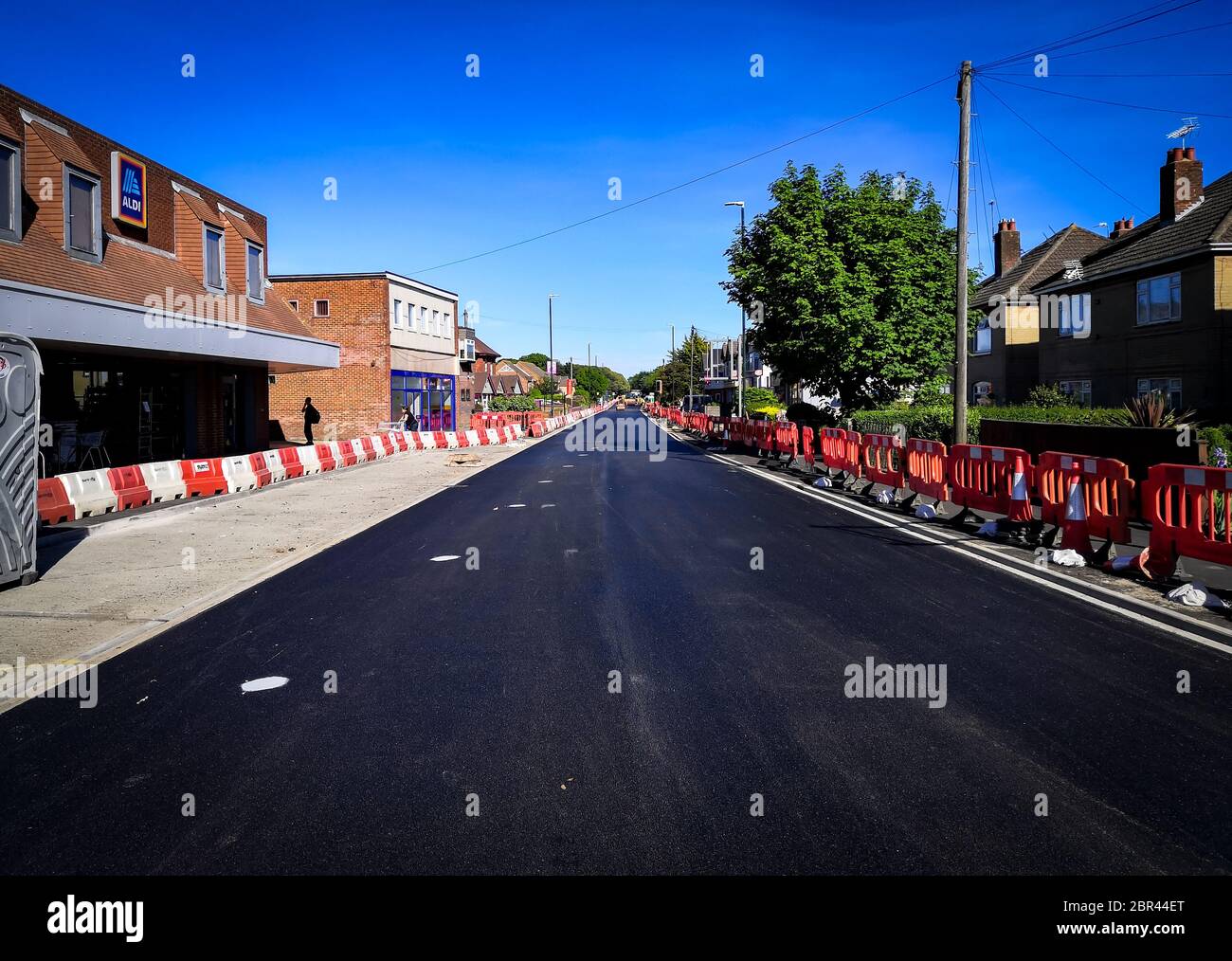 Bournemouth, Großbritannien. Mai 2020. Bournemouth, Großbritannien. Mittwoch, 20. Mai 2020. Die Wallisdown Road ist wegen Reparaturen und Instandsetzung geschlossen. Die Straße ist eine große Durchgangsstraße zwischen Bournemouth und Poole. Kredit: Thomas Faull/Alamy Live News Stockfoto