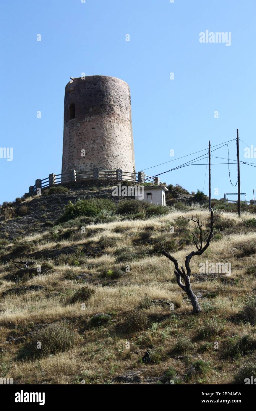 Wachturm Torre del Cautor. Polopos - La Mamola, Costa Tropical, Provinz Granada, Andalusien, Spanien. Stockfoto