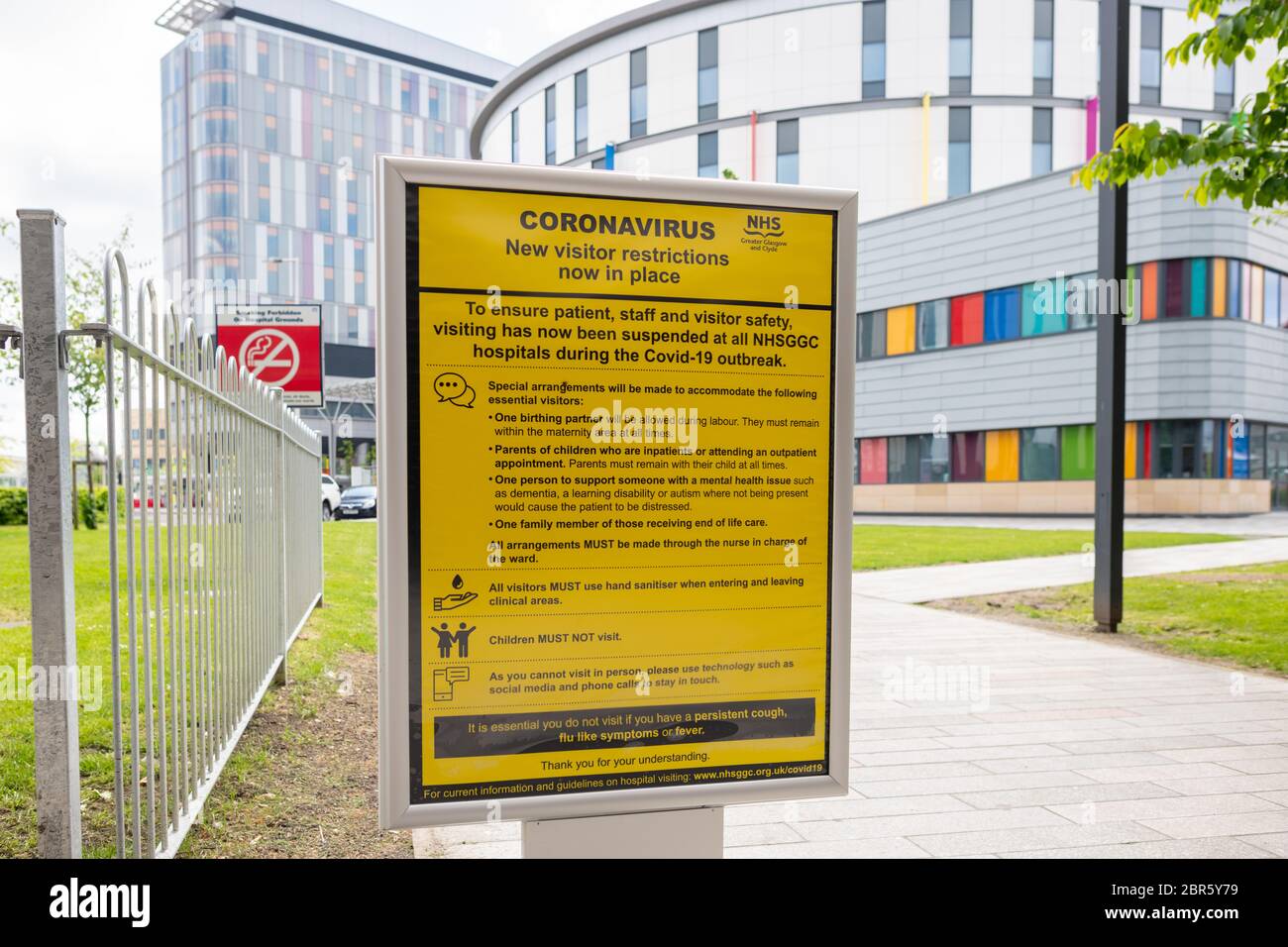 Besuchsbeschränkungen im Krankenhaus während der Coronavirus-Pandemie - Glasgow, Schottland, Großbritannien Stockfoto