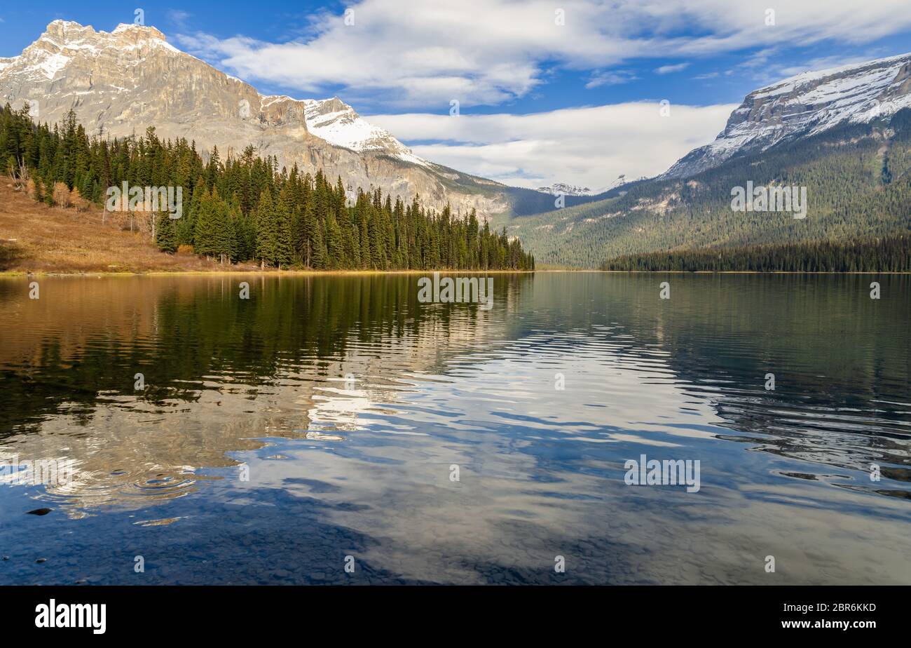 Panoramablick auf Emerald Lake mit Michael Peak und Wapta Mountain im Yoho National Park, British Columbia, kanada Stockfoto