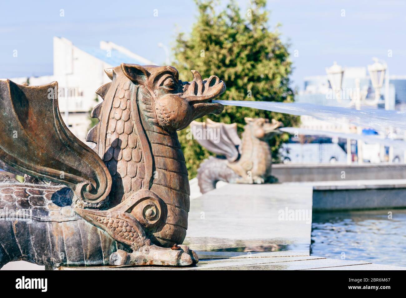 Bronze Drachen Brunnen im Park in Kasan, Russland Stockfoto