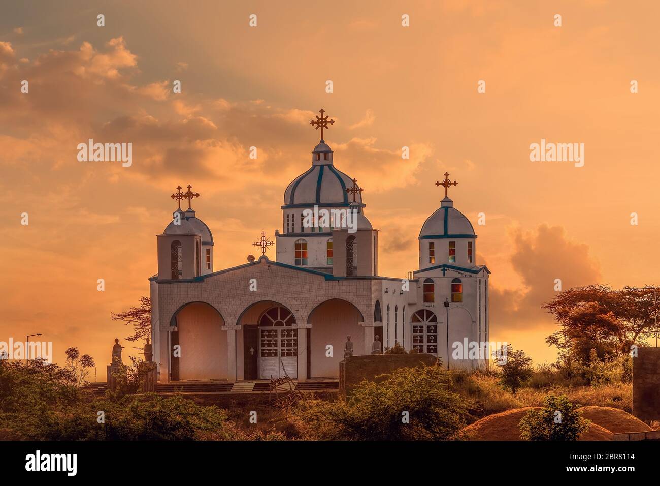 Die schöne Architektur der Christlich-orthodoxen Kirche im Sonnenuntergang, Oromia Region Äthiopien, Afrika Stockfoto