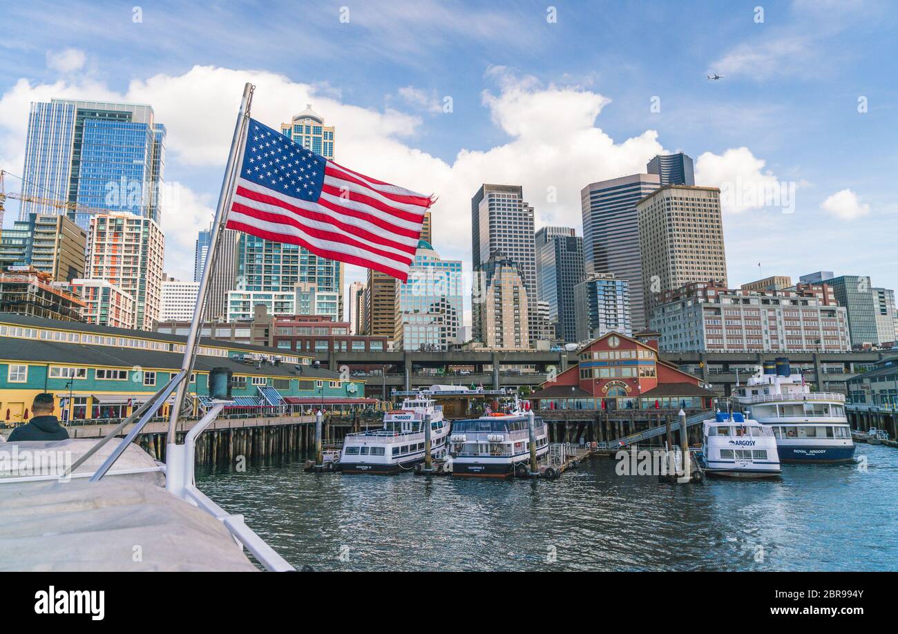 seattle waetr Front am sonnigen Tag, Seattle, Washington, usa. Nur für redaktionelle Verwendung. Stockfoto