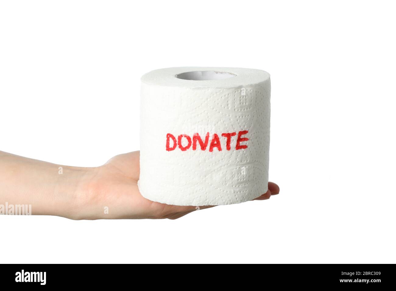 Weibliche Hand hält Toilettenpapier mit der Aufschrift Donate, isoliert auf weißem Hintergrund Stockfoto