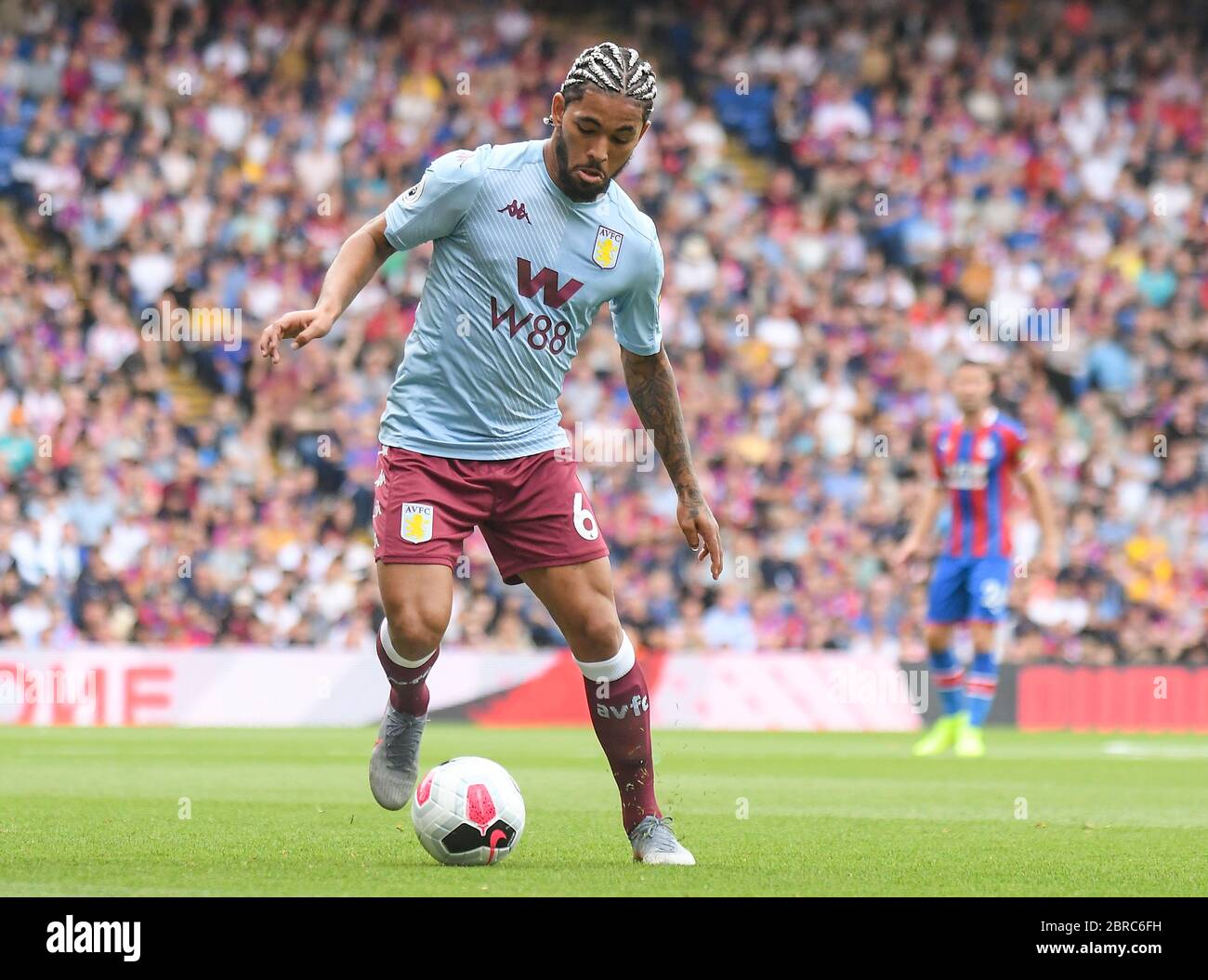 LONDON, ENGLAND - 31. AUGUST 2019: Douglas Luiz Soares de Paulo von Villa im Rahmen des 2019/20 Premier League Spiels zwischen Crystal Palace FC und Aston Villa FC im Selhurst Park. Stockfoto