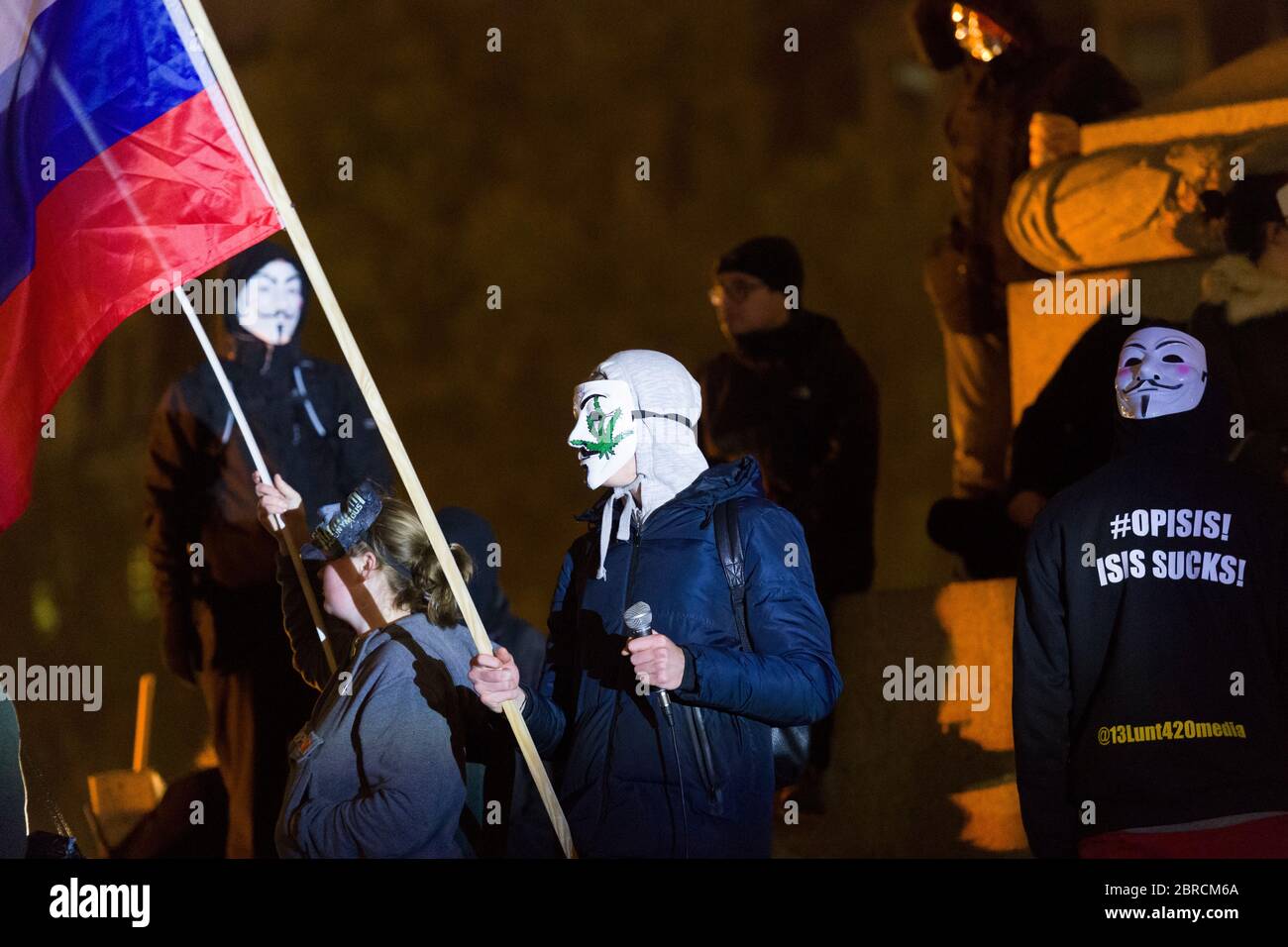 Auf dem "Millionen-Maske-Marsch" werden Proteste mit V-for-Vendetta-Stil Guy Fawkes Masken und Demonstrationen gegen Austerität, die Verletzung ziviler ri Stockfoto