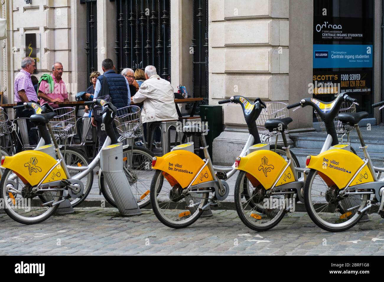 Elektrofahrräder in Brüssel zu mieten Stockfoto