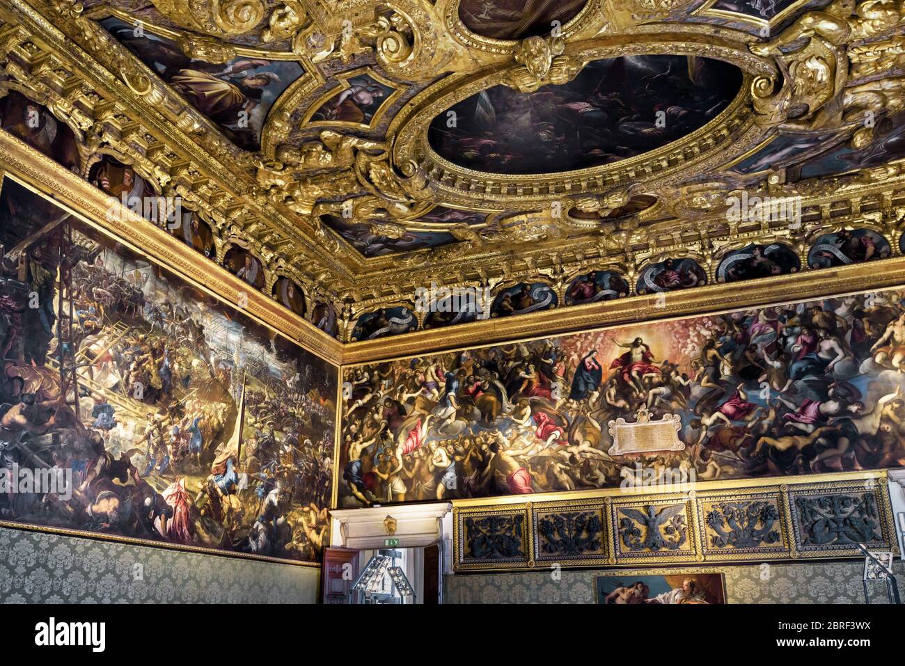 Venedig, Italien - 20. Mai 2017: Im Dogenpalast oder Palazzo Ducale. Dogenpalast ist eines der wichtigsten Wahrzeichen von Venedig. Verzierte Innenausstattung von Dog Stockfoto