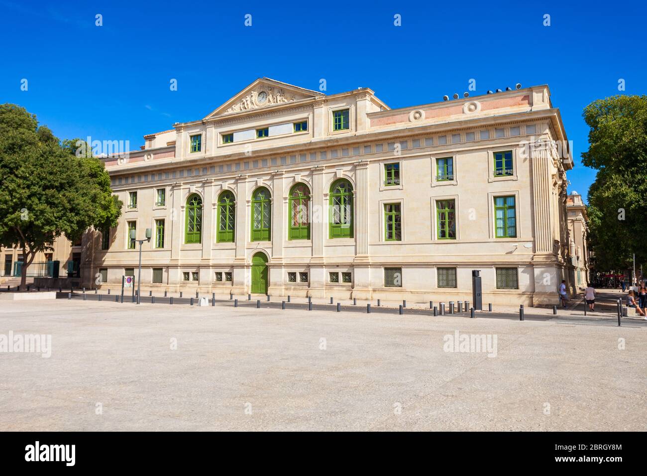 Palais de Justice Gerichtsgebäude in Nimes Stadt in Frankreich Stockfoto