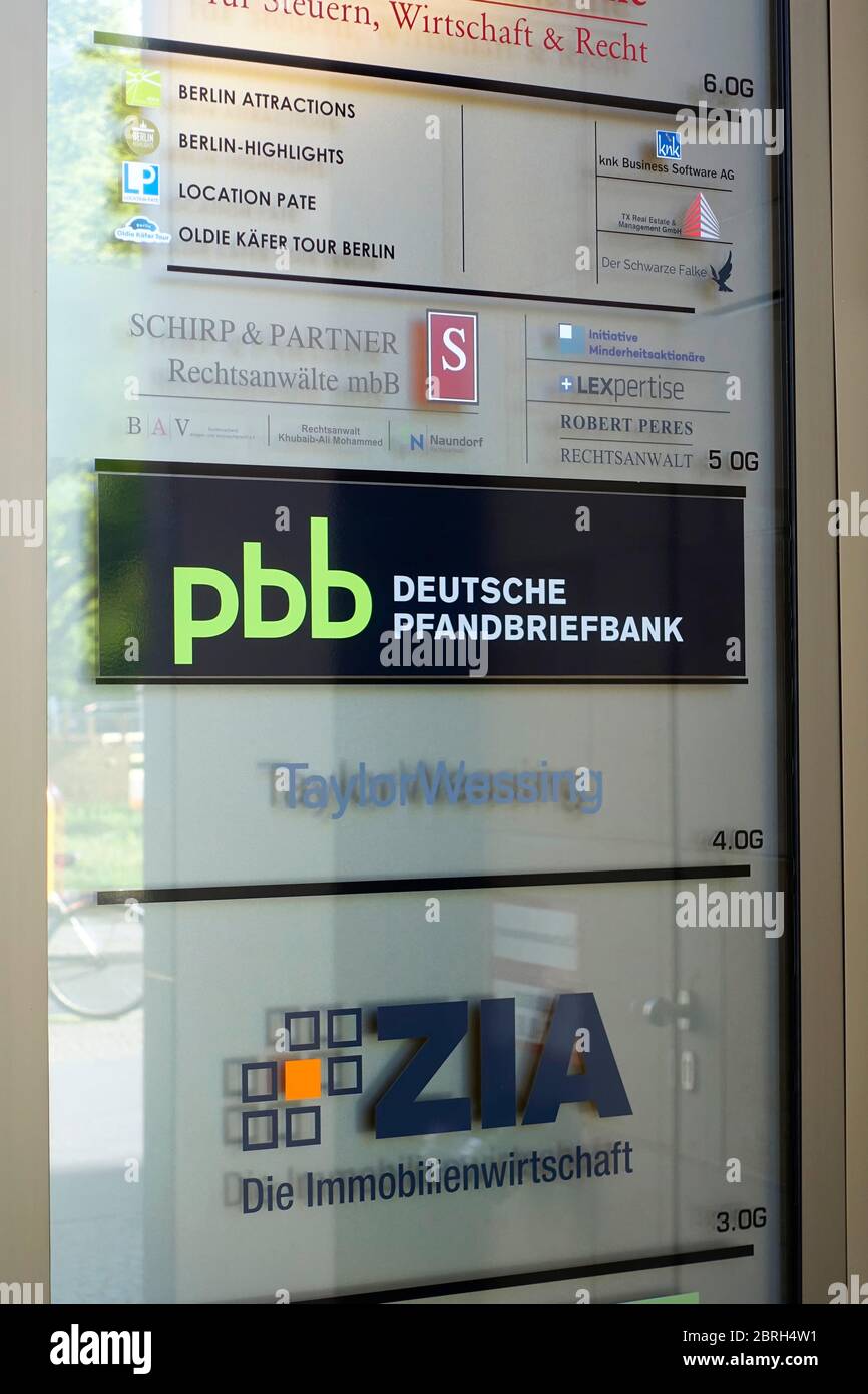 Deutsche Bank Berlin Stockfotos Und Bilder Kaufen Alamy