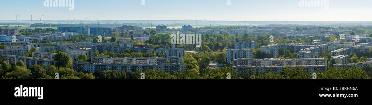 Panoramablick auf das Wohngebiet von Berlin - Marzahn-Hellersdorf. Stockfoto