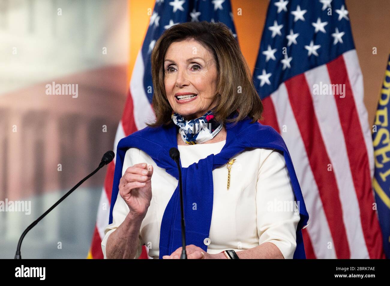 House Speaker, Nancy Pelosi (D-CA) während einer Pressekonferenz zum Jahrestag der Verabschiedung des 19. Gesetzes und der Votum-by-Mail und der Wahlsicherheit, die im Heroes Act enthalten sind. Stockfoto