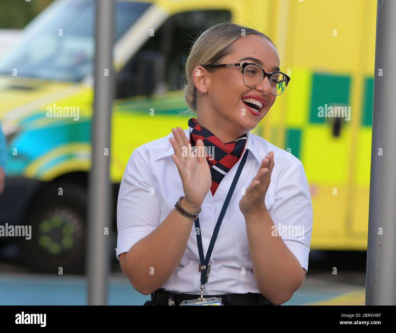 Der wöchentliche Clap für Betreuer im Southend University Hospital Essex Stockfoto