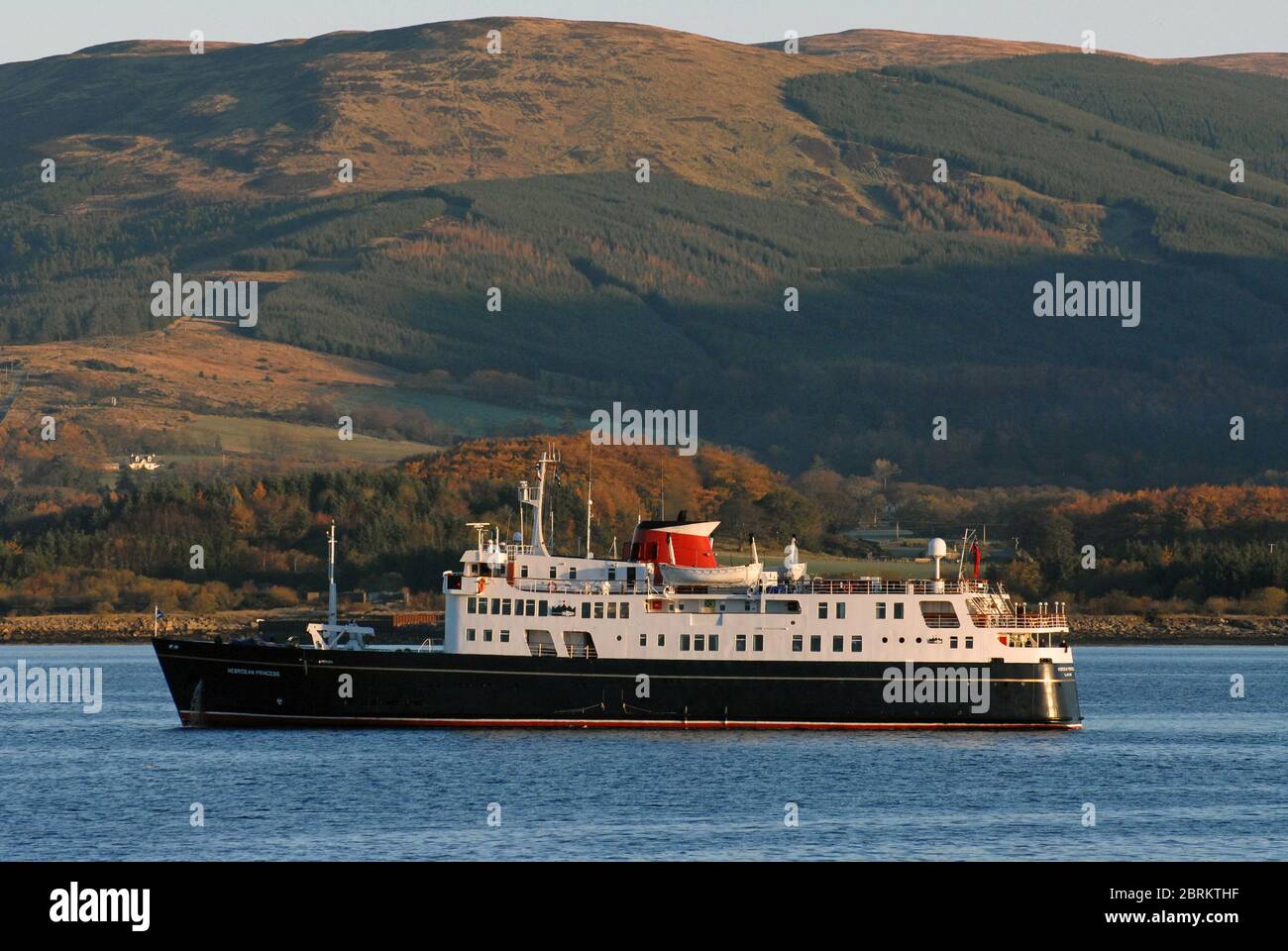 HEBRIDEN PRINZESSIN in der frühen Morgenlicht liegend wiegen Anker in ROTHESAY BAY, SCHOTTLAND Stockfoto