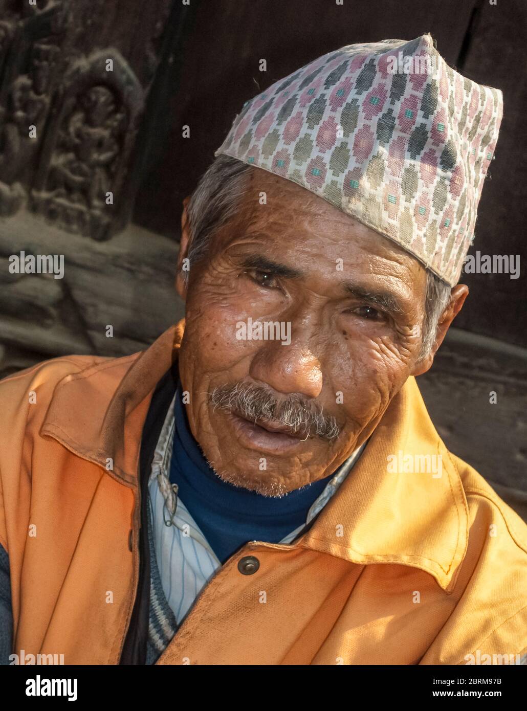 Nepal, Kathmandu. Ein freundliches Gesicht in der mittelalterlichen Stadt Patan Stockfoto