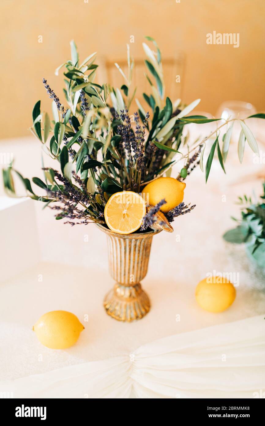 Italienische Hochzeit Tisch Setup Dekoration Stockfotografie - Alamy