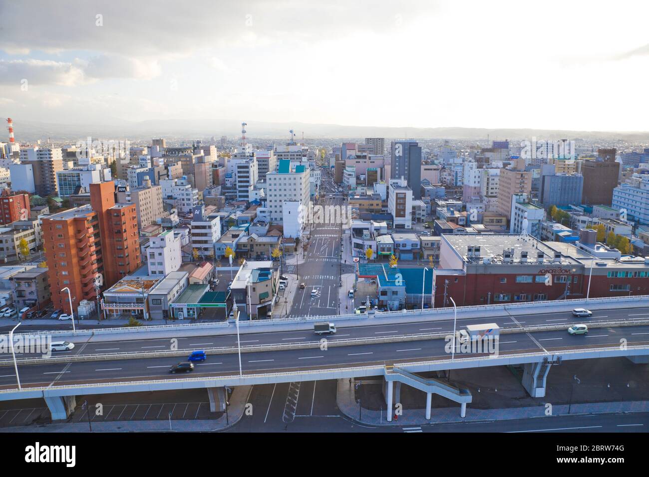 Skyline von Aomori City und Aomori Bay, Aomori Präfektur, Tohoku, Japan. Stockfoto
