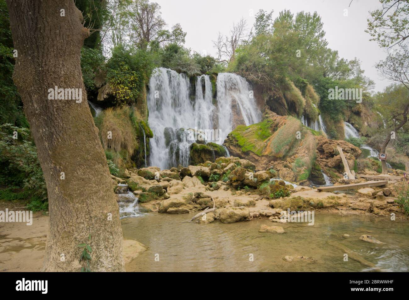 Kravica Wasserfälle, oft fälschlicherweise als Kravice, ist ein großer Tuffstein Kaskade auf dem Fluss Trebižat, in der Karstigen Heartland von Herzegowina in Bosnien Stockfoto