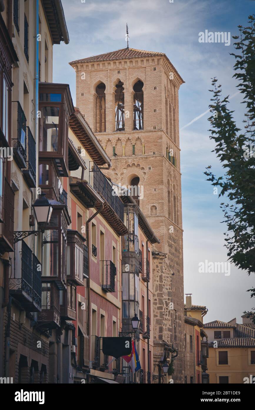 Foto der Iglesia de San Román toledo und des blauen Himmels Stockfoto