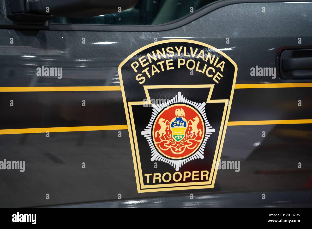Harrisburg, PA / USA - 8. Januar 2020: Das Emblem des Pennsylvania State Police Trooper, ausgestellt auf der jährlichen PA Farm Show. Stockfoto