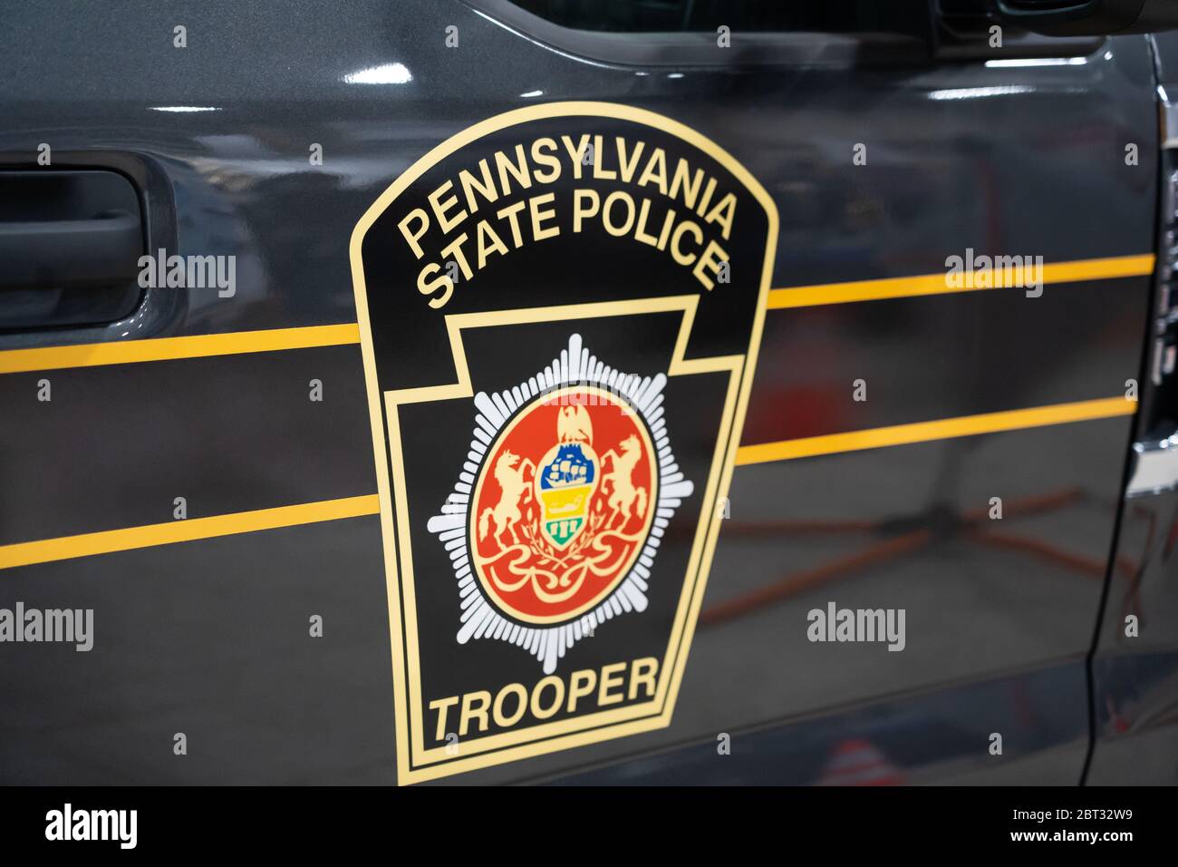 Harrisburg, PA / USA - 8. Januar 2020: Das Emblem des Pennsylvania State Police Trooper, ausgestellt auf der jährlichen PA Farm Show. Stockfoto
