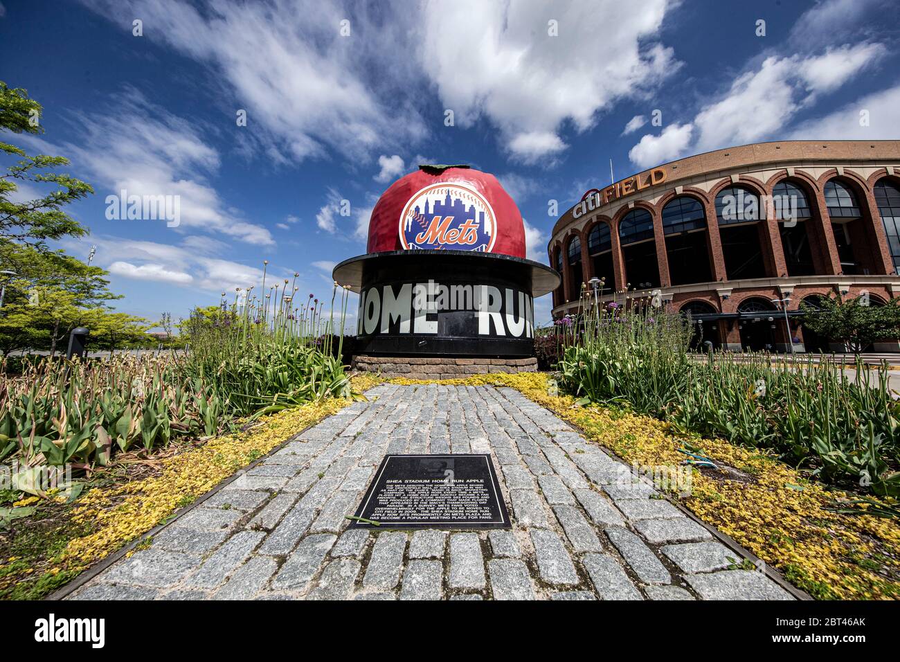 New York, N.Y/USA – 22. Mai 2020: Der Home Run Apple auf dem Citi Field ist aufgrund der COVID-19-Risiken ruhig. Quelle: Gordon Donovan/Alamy Live News Stockfoto