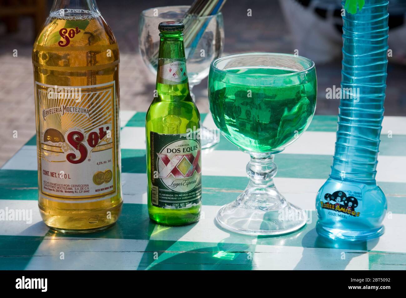 Alkoholische Getränke in der Bar, Cozumel Island, Quintana Roo, Mexiko  Stockfotografie - Alamy