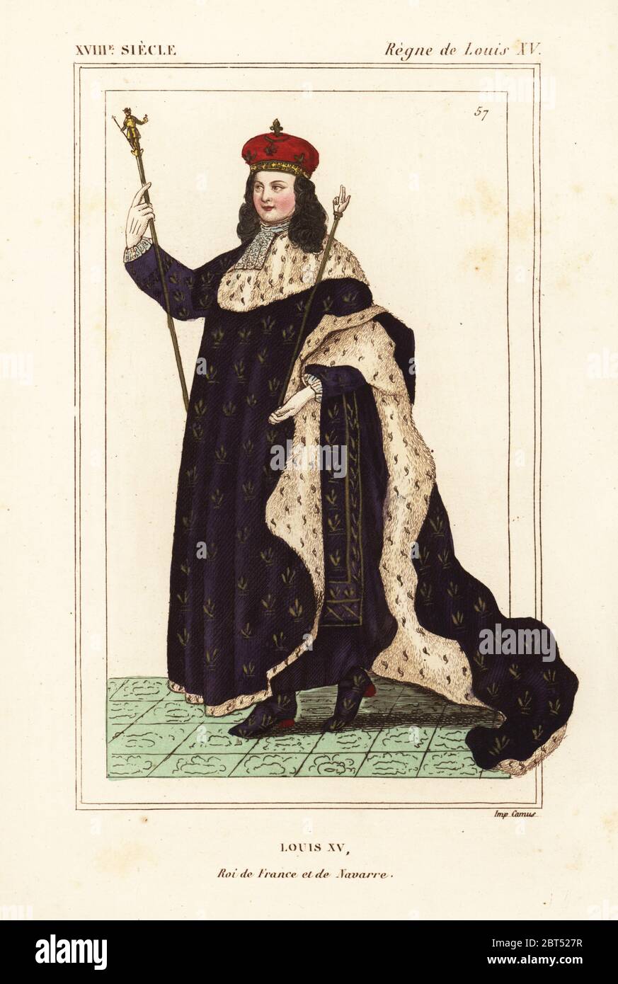 König Ludwig XV., ROI de France et de Navarre, in seinen Krönungsroben und trägt die Krone Karls des Großen 1722. Handkolorierte Lithographie nach einem Porträt in Roger de Gaignieres' Mappe aus Le bibliophile Jacob aka Paul Lacroix's Costumes Historiques de la France (Historische Kostüme Frankreichs), Administration de Librairie, Paris, 1852. Stockfoto