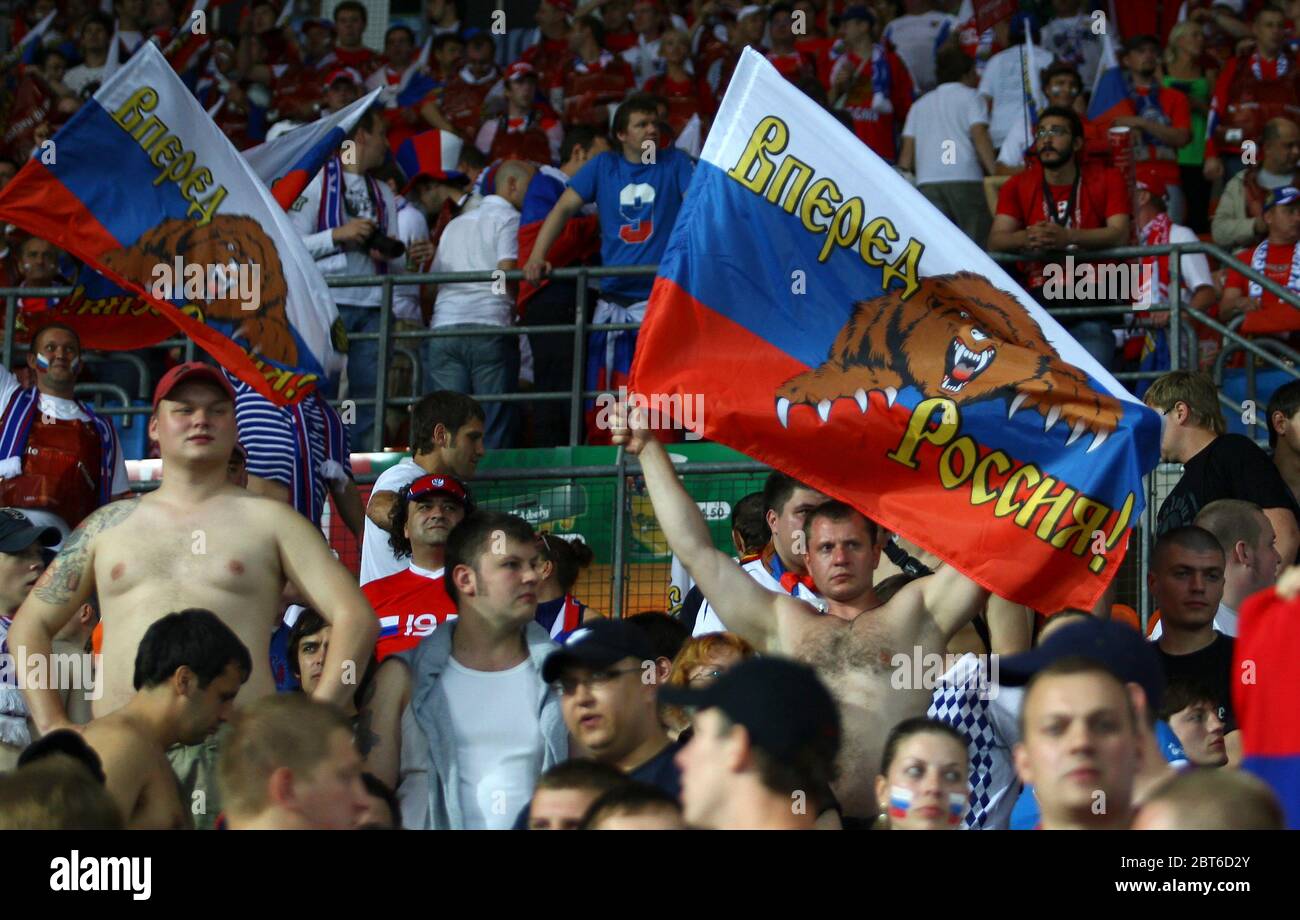 ÖSTERREICH, JUNI 26: Russische Fanswährend des UEFA EURO 2008 Halbfinale Fußballspiel zwischen Russland und Spanien im Ernst Happel Stadion in Wien, Austr Stockfoto