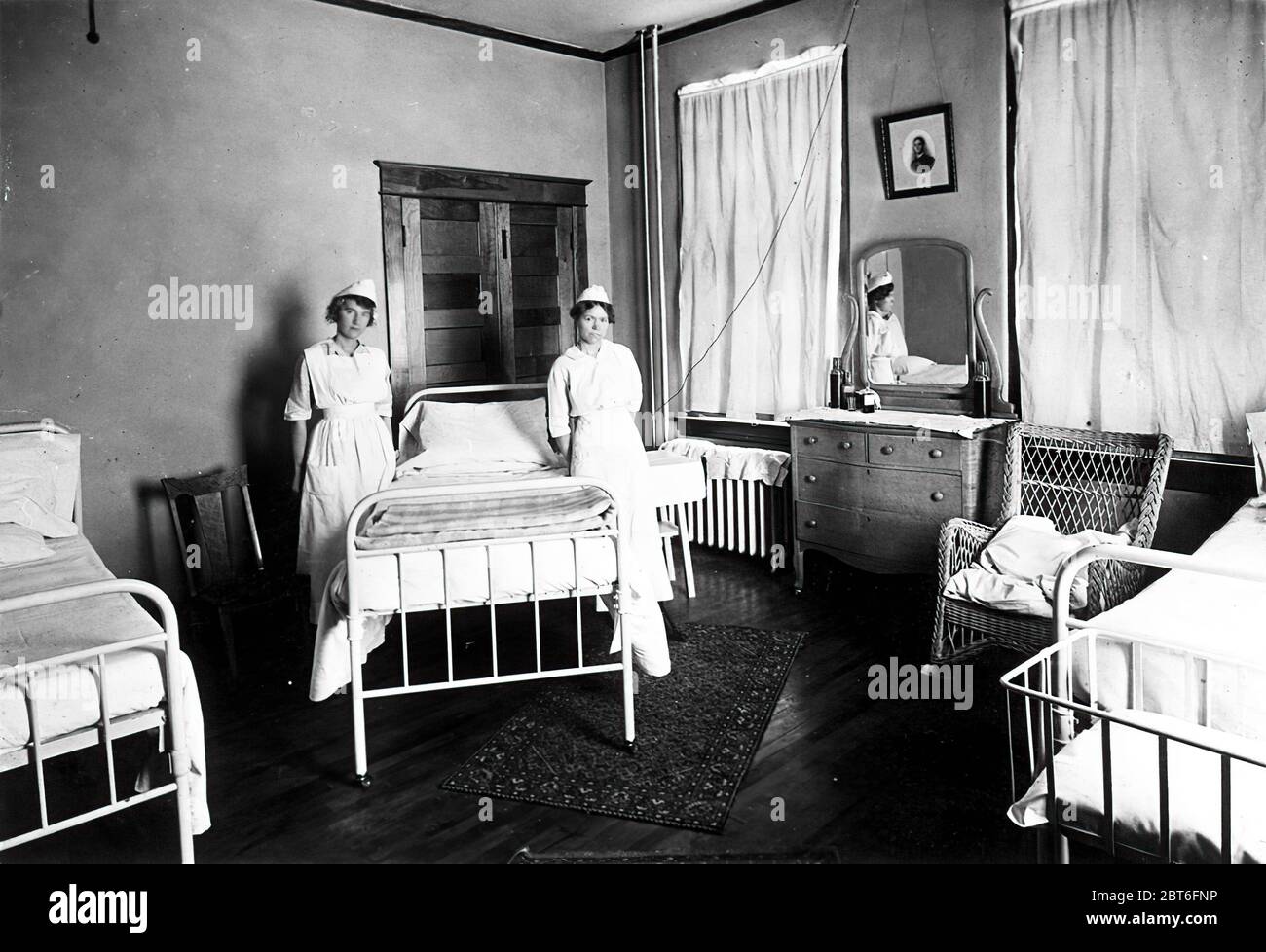 1918-1919. Eine Epidemie der "Spanischen Grippe" rund um die Welt ausbreiten. Mindestens 20 Millionen starben, obwohl einige Schätzungen der endgültigen Abgabe auf 50 Mio. geschätzt. Es wird geschätzt, dass zwischen 20 Prozent und 40 Prozent der Bevölkerung der ganzen Welt krank wurde Stockfoto