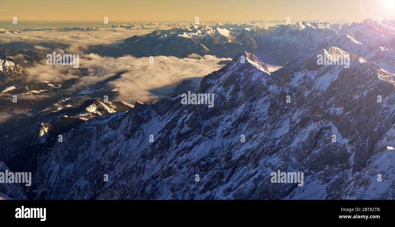 Schneeberg Konzept. Alpen backgorund Berg sonnigen Tag Stockfoto