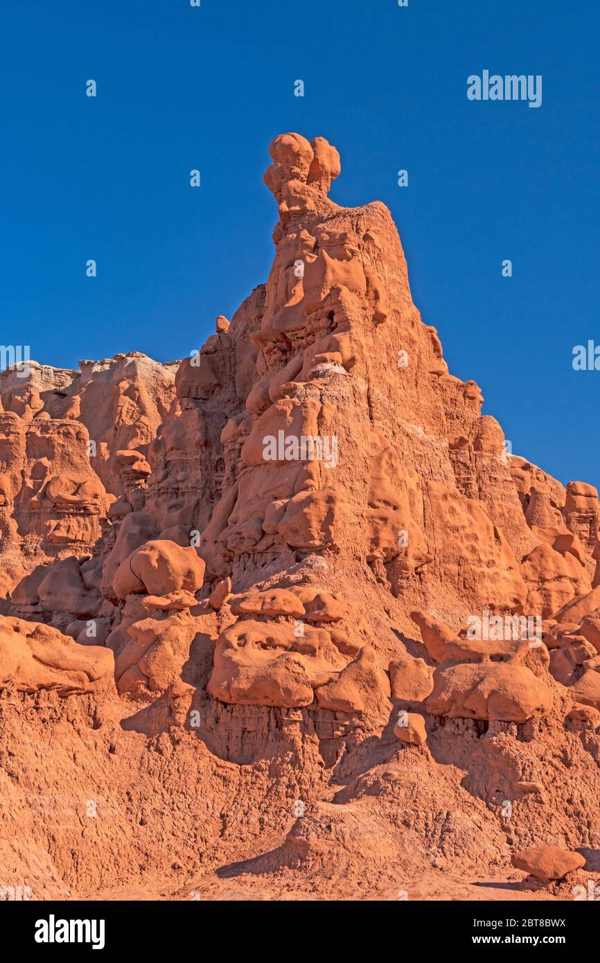 Erodierte Sandsteine und Sandstein in der Wüste im Goblin Valley State Park in Utah Stockfoto